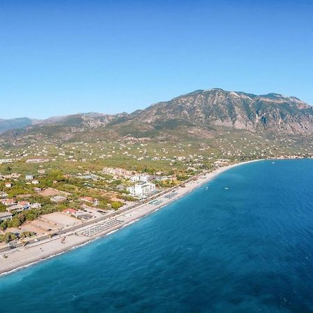 Kalamata'S Spacious Getaway-Taygetos Amazing View Екстериор снимка